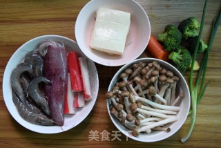 海鲜豆腐煲的做法步骤：1