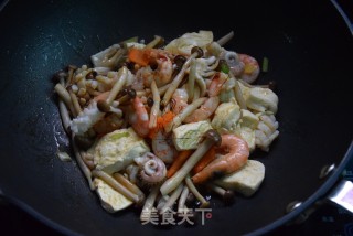 海鲜豆腐煲的做法步骤：8