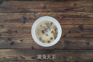 虾菇海鲜粥的做法步骤：4