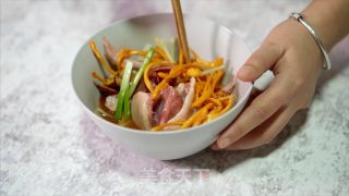 虫草花蒸乳鸽的做法步骤：7