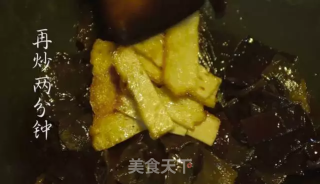 肉卷炒木耳的做法步骤：5