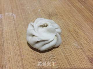 “御寒美食”红萝卜羊肉包子的做法步骤：9