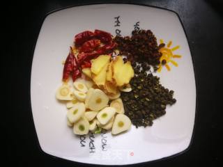 御寒美食：麻辣羊蝎子的做法步骤：5