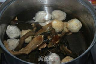 #御寒美食#白菜牛肝菌丸子汤的做法步骤：4