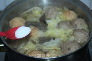 #御寒美食#白菜牛肝菌丸子汤的做法步骤：6