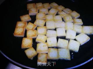 茄汁虾仁豆腐焖饭的做法步骤：7
