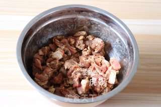 自制烤羊肉串的做法步骤：1