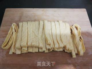 生菜拌腐皮的做法步骤：2