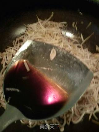 醋溜豆芽的做法步骤：8