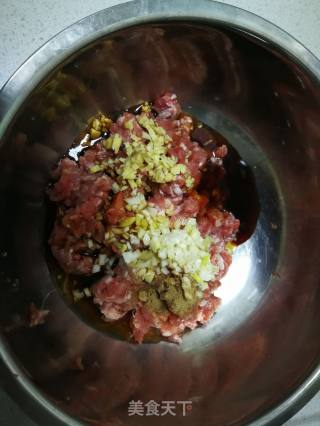 羊肉丸子汤的做法步骤：1
