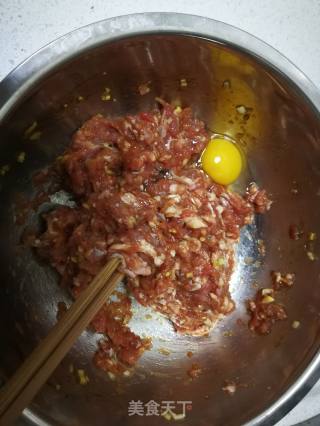 羊肉丸子汤的做法步骤：2
