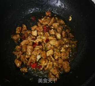 酱爆黄瓜肉丁的做法步骤：5