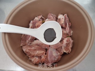 土豆烧牛肉的做法步骤：4