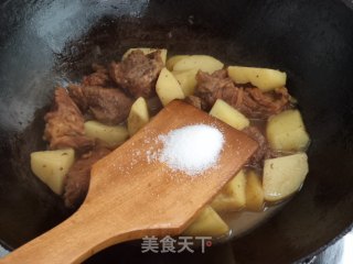 土豆烧牛肉的做法步骤：10