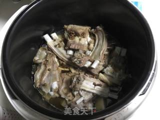 萝卜原汁炖羊排的做法步骤：6