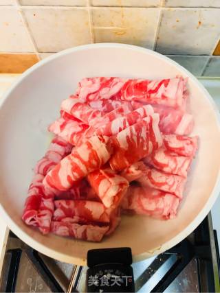 孜然炒羊肉的做法步骤：3