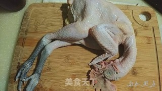 菇椒烧鸡的做法步骤：1