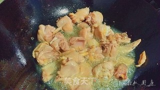 菇椒烧鸡的做法步骤：4