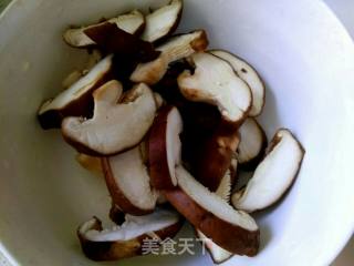 香菇油菜的做法步骤：2
