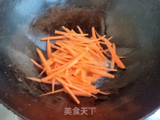 胡萝卜烧海带的做法步骤：4