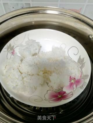 大米锅巴的做法步骤：1