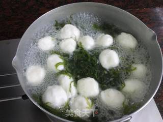 墨鱼丸煮龙须菜的做法步骤：7