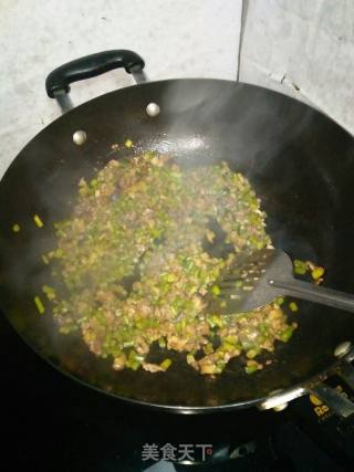 肉末香菇蒜苔的做法步骤：6