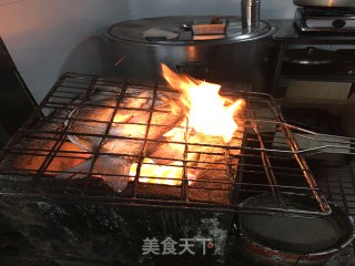 鱼当道烤鱼的做法步骤：2