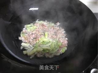 培根蛋炒饭的做法步骤：2