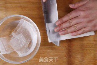 翡翠萝卜卷的做法步骤：2