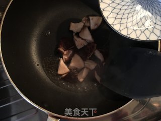 香菇炒面筋的做法步骤：6