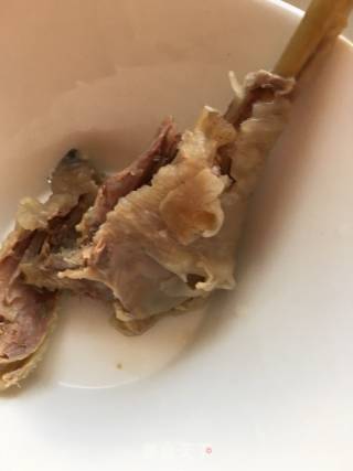 妈妈味道的拌鸡腿肉的做法步骤：2