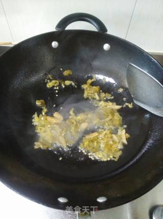酸菜烧魔芋的做法步骤：2