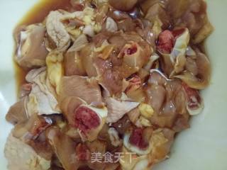 鸡肉炒菜花的做法步骤：3