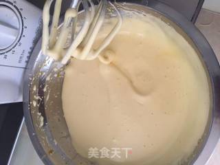 爆浆蜂蜜凹蛋糕的做法步骤：4