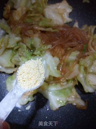 包菜粉条的做法步骤：7