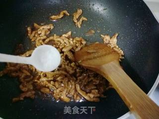 酱香肉丝的做法步骤：16