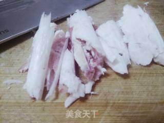 红烧肉炖毛芋头的做法步骤：1