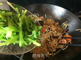 五花肉麻辣香锅的做法步骤：14