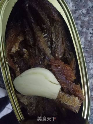 豆豉鲮鱼炒油麦菜的做法步骤：2