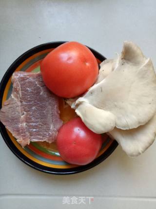 #御寒美食#～番茄牛肉汤的做法步骤：1