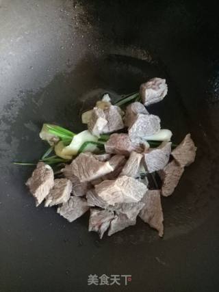 #御寒美食#～番茄牛肉汤的做法步骤：5