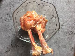 大口吃肉之海贼王路飞同款鸡腿的做法步骤：2