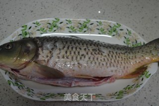 糖醋鱼的做法步骤：1