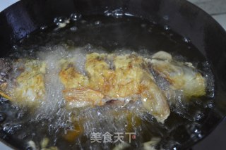 糖醋鱼的做法步骤：16