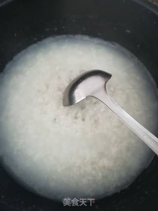 #御寒美食#皮蛋瘦肉粥的做法步骤：3
