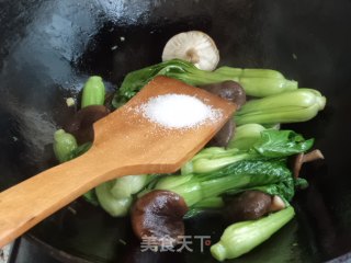 香菇扒油菜的做法步骤：6