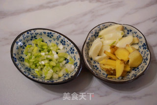 酸汤牛肉丸的做法步骤：6