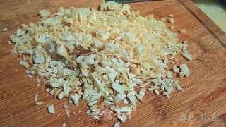 菇粒肉丸汤的做法步骤：1