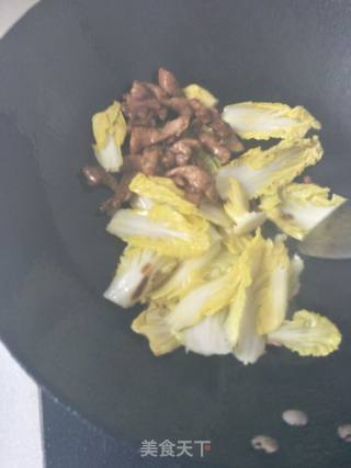 瘦肉炒面的做法步骤：3